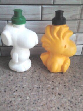 DUO: Vintage Peanuts Snoopy & Woodstock Water /Juice Bottles